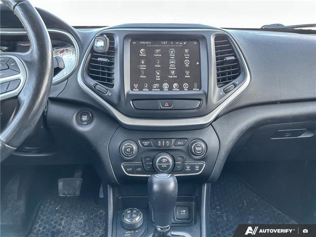 2018 Jeep Cherokee Trailhawk (Stk: KT-055A) in Okotoks - Image 11 of 15