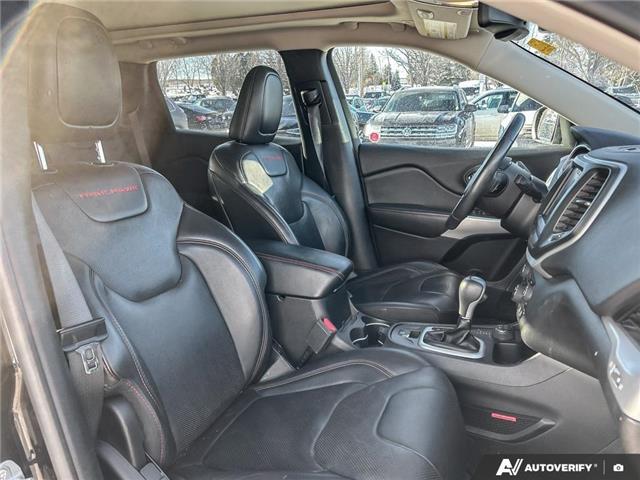 2018 Jeep Cherokee Trailhawk (Stk: KT-055A) in Okotoks - Image 12 of 15