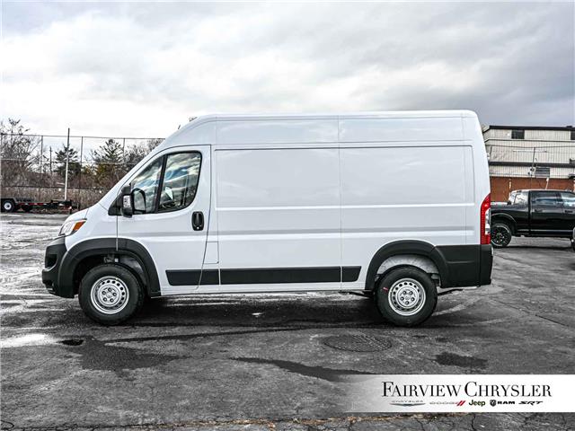 2026 RAM ProMaster 2500 High Roof (Stk: TE2532) in Burlington - Image 3 of 33