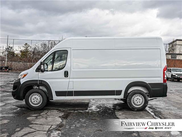 2026 RAM ProMaster 2500 High Roof (Stk: TE2531) in Burlington - Image 3 of 33