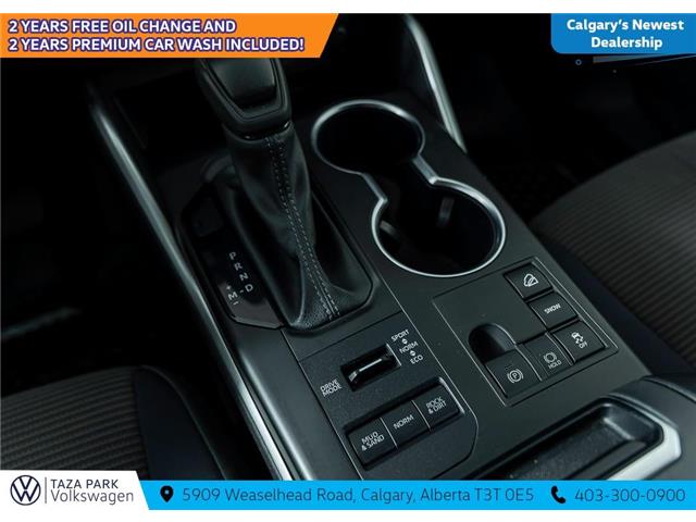 2024 Toyota Highlander LE (Stk: TU0229) in Calgary - Image 20 of 25