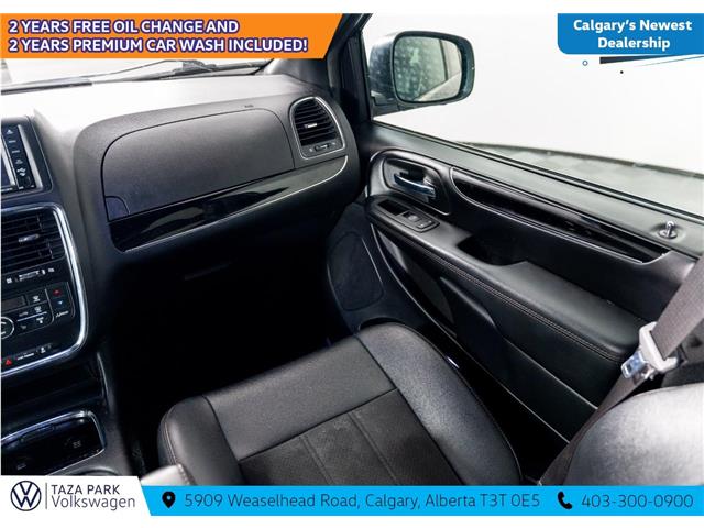 2019 Dodge Grand Caravan 35th Anniversary Edition (Stk: TU0164A) in Calgary - Image 16 of 18