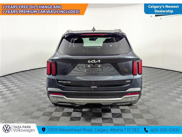 2024 Kia Sorento 2.5T EX (Stk: TU0160) in Calgary - Image 7 of 26