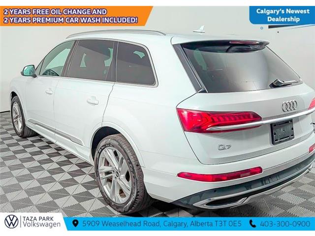 2024 Audi Q7 45 Komfort (Stk: TU0190) in Calgary - Image 5 of 11