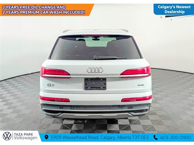 2024 Audi Q7 45 Komfort (Stk: TU0190) in Calgary - Image 7 of 11