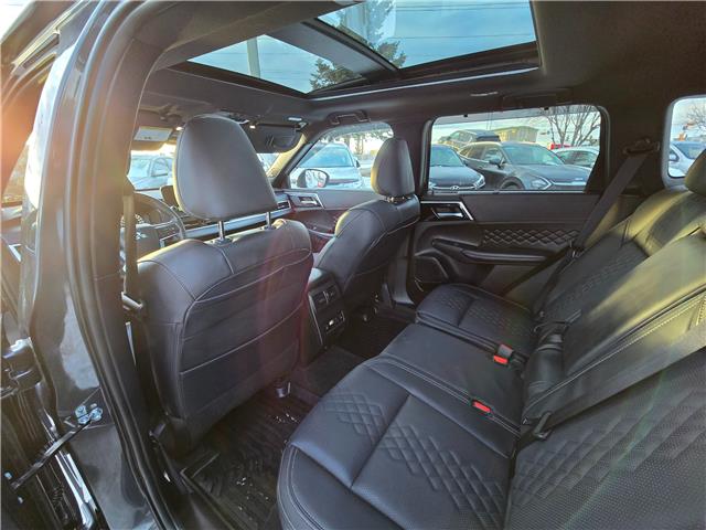 2024 Mitsubishi Outlander GT NOIR (Stk: 8959) in Calgary - Image 17 of 25