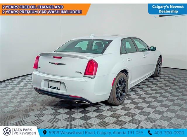 2023 Chrysler 300 S (Stk: TU0194) in Calgary - Image 6 of 12