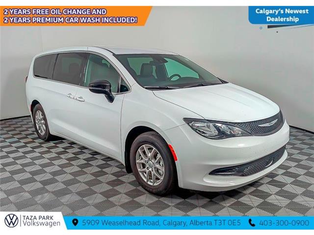 2025 Chrysler Grand Caravan SXT (Stk: TS-0203A) in Calgary - Image 4 of 12
