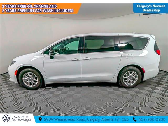 2025 Chrysler Grand Caravan SXT (Stk: TS-0203A) in Calgary - Image 9 of 12