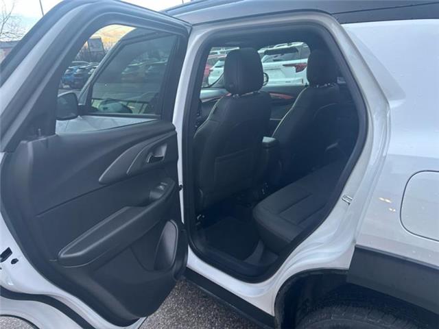 2025 Chevrolet TrailBlazer RS (Stk: UT94806) in Cobourg - Image 8 of 13