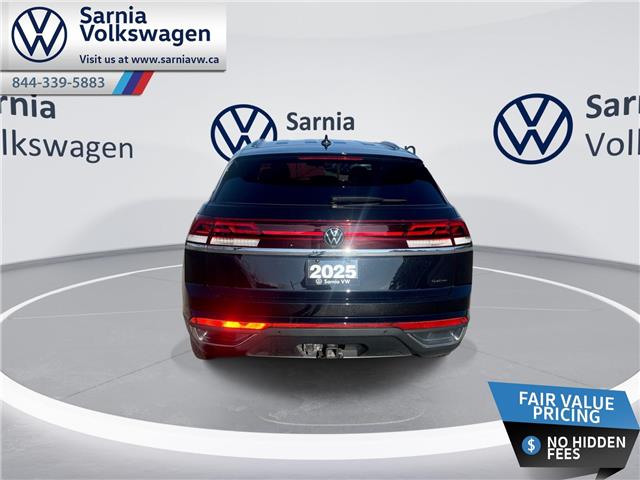 2025 Volkswagen Atlas Cross Sport 2.0 TSI Comfortline (Stk: VU1641) in Sarnia - Image 7 of 20