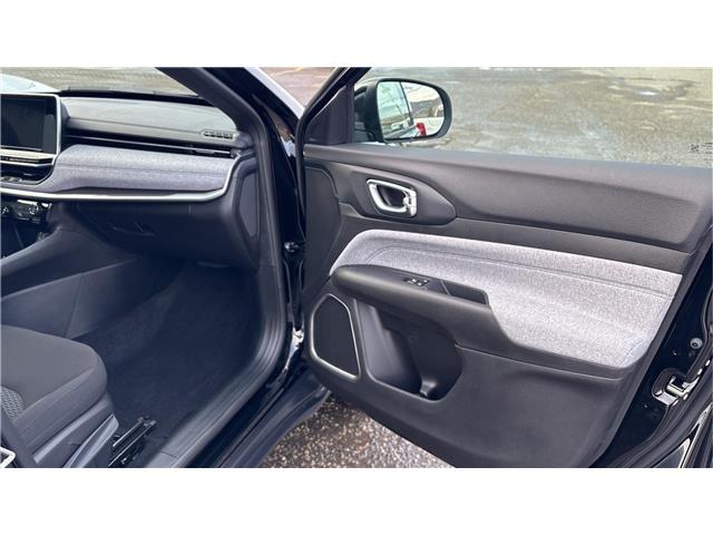 2026 Jeep Compass Sport (Stk: TT050) in Kamloops - Image 10 of 23