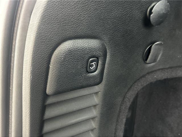 2014 Jeep Grand Cherokee Overland (Stk: 12459) in Belmont - Image 11 of 25 2014 Jeep Grand Cherokee Overland (Stk: 12459) in Belmont - Image 11 of 25