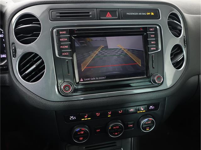 2017 Volkswagen Tiguan Highline (Stk: A20599) in Calgary - Image 17 of 21