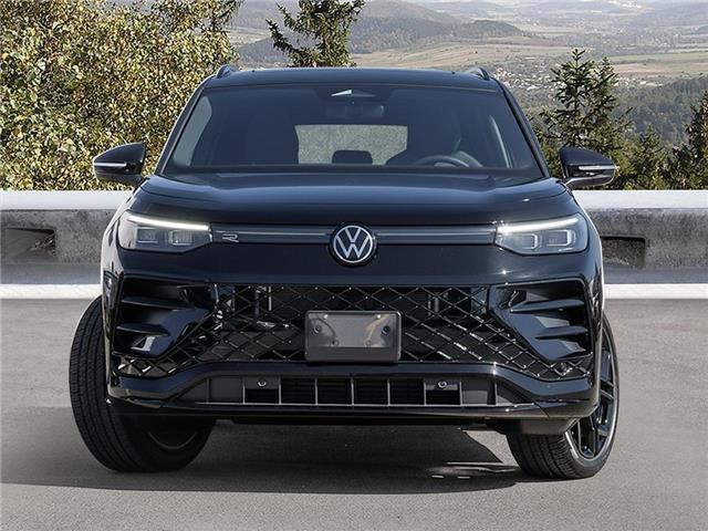 2026 Volkswagen Tiguan Comfortline R-Line Black Edition (Stk: TT051496) in Vancouver - Image 2 of 10