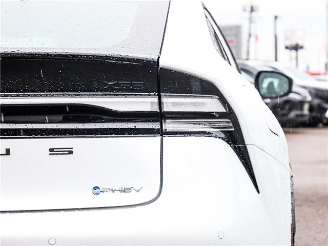 2026 Toyota Prius Plug-In Hybrid XSE Premium (Stk: T9710) in Welland - Image 10 of 30