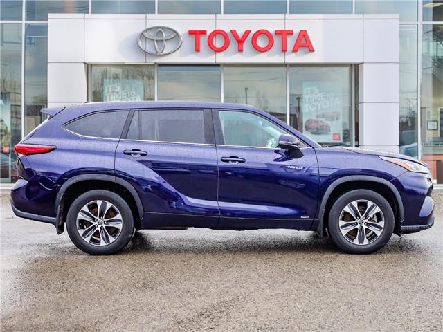 2021 Toyota Highlander Hybrid XLE (Stk: T9683A) in Welland - Image 3 of 28