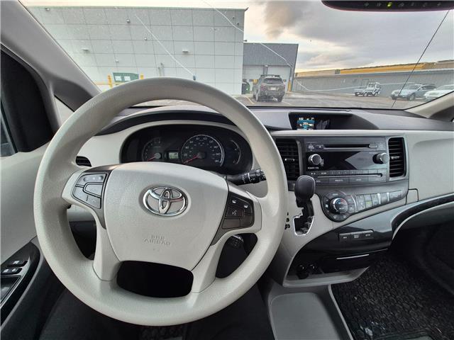2014 Toyota Sienna LE (Stk: 300216) in Lethbridge - Image 10 of 10