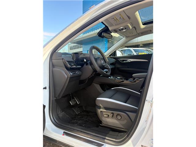 2026 Buick Envision Sport Touring (Stk: 56988) in Strathroy - Image 7 of 9