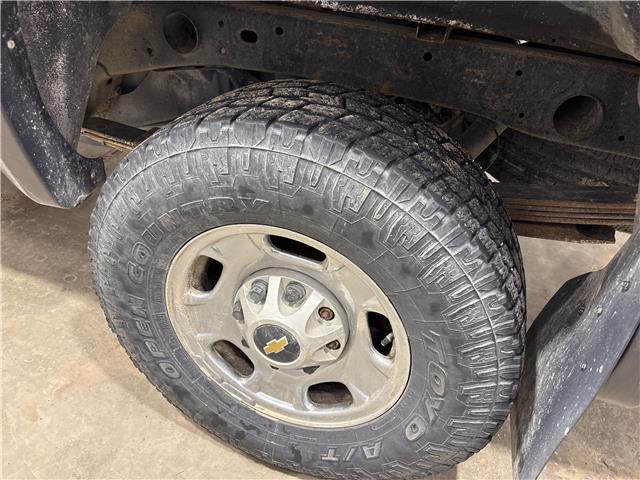 2013 Chevrolet Silverado 2500HD WT (Stk: 13685) in Roblin - Image 4 of 12