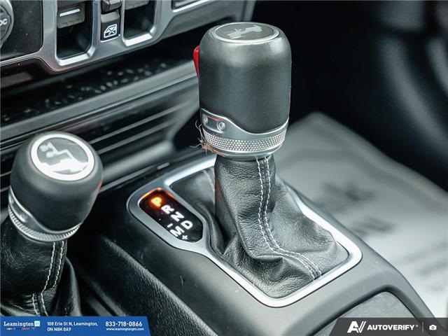 2020 Jeep Wrangler Unlimited Sahara (Stk: 25384A) in Leamington - Image 23 of 32