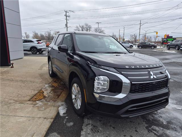 2026 Mitsubishi Outlander ES (Stk: M855) in Cornwall - Image 3 of 11