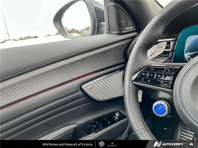 2025 Maserati Grecale Trofeo (Stk: 626180) in Victoria - Image 16 of 24