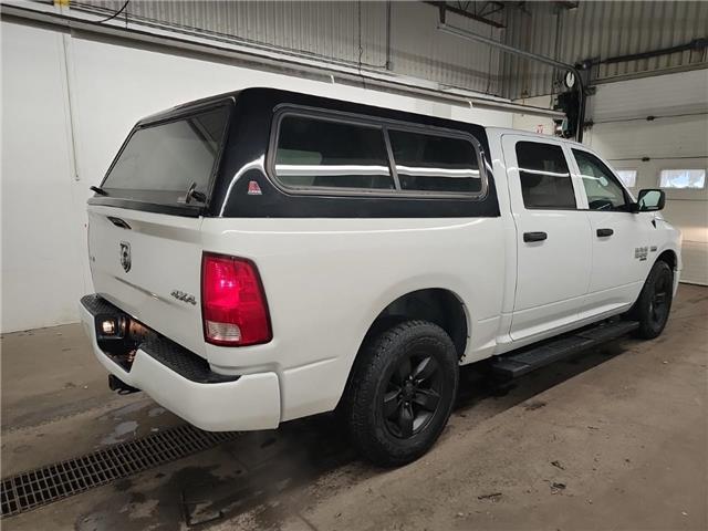 2023 RAM 1500 Classic SLT (Stk: 165043) in London - Image 4 of 11