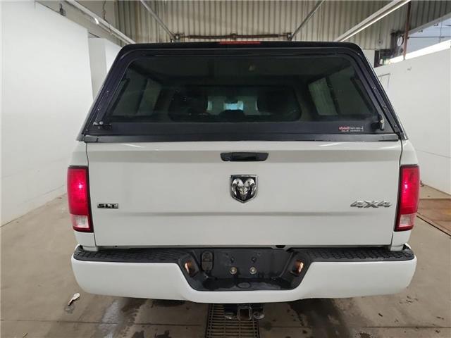 2023 RAM 1500 Classic SLT (Stk: 165043) in London - Image 5 of 11