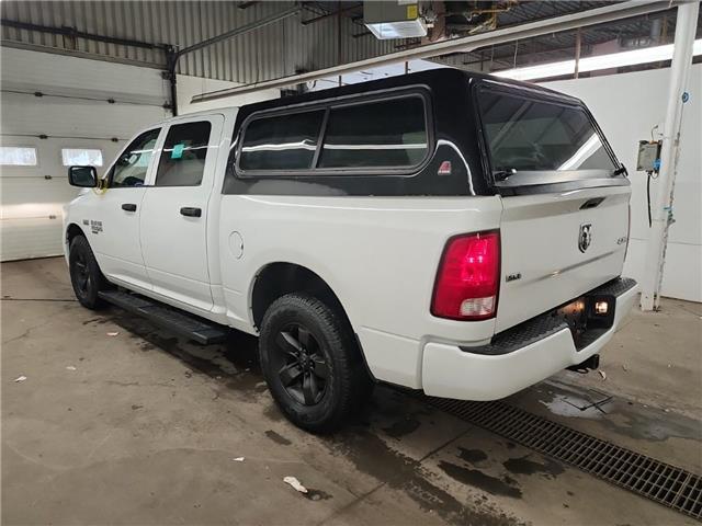 2023 RAM 1500 Classic SLT (Stk: 165043) in London - Image 6 of 11