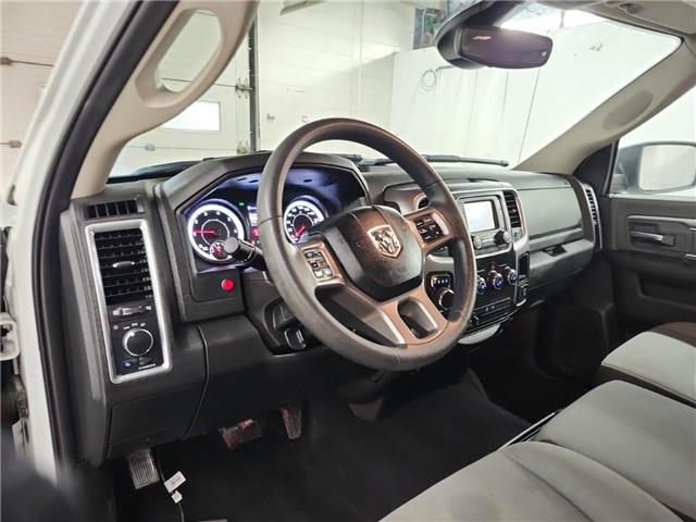 2023 RAM 1500 Classic SLT (Stk: 165043) in London - Image 10 of 11