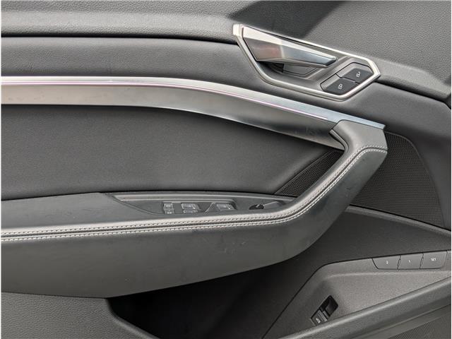 2024 Audi Q8 e-tron Base (Stk: 184450A) in Oakville - Image 10 of 15