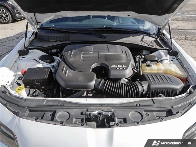 2018 Chrysler 300 S (Stk: 105213A) in St. Thomas - Image 8 of 27 2018 Chrysler 300 S (Stk: 105213A) in St. Thomas - Image 8 of 27