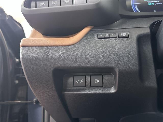 2026 Toyota Crown Signia Limited (Stk: 11105622) in Markham - Image 14 of 22