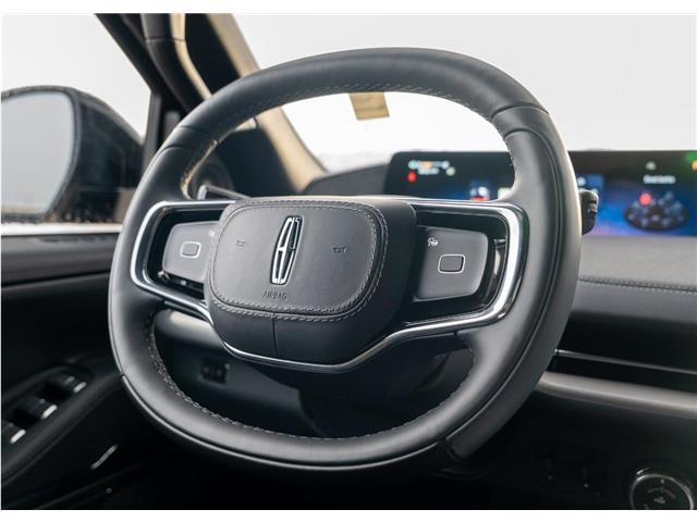 2026 Lincoln Navigator L Reserve (Stk: T-731) in Calgary - Image 13 of 25