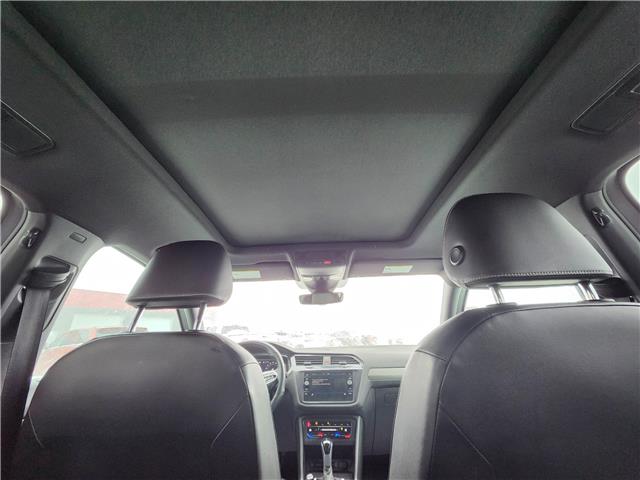 2022 Volkswagen Tiguan Comfortline R-Line Black Edition (Stk: J25107-1) in Brandon - Image 17 of 22