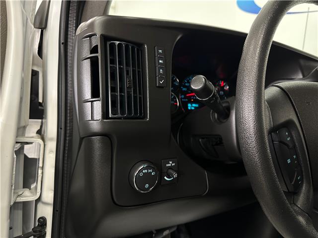 2023 GMC Savana 2500 Work Van (Stk: 43277JA) in Belleville - Image 14 of 22