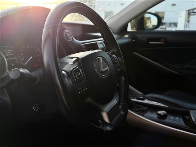 2019 Lexus IS 300 Base (Stk: 251082C) in Calgary - Image 5 of 16