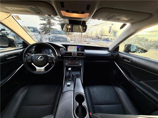 2019 Lexus IS 300 Base (Stk: 251082C) in Calgary - Image 8 of 16