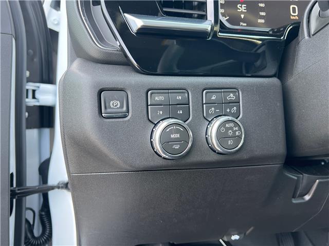 2026 GMC Sierra 3500HD Chassis SLE (Stk: TF185139) in Calgary - Image 18 of 21 2026 GMC Sierra 3500HD Chassis SLE (Stk: TF185139) in Calgary - Image 18 of 21
