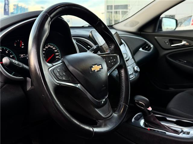 2022 Chevrolet Malibu RS (Stk: 260218A) in Calgary - Image 5 of 18