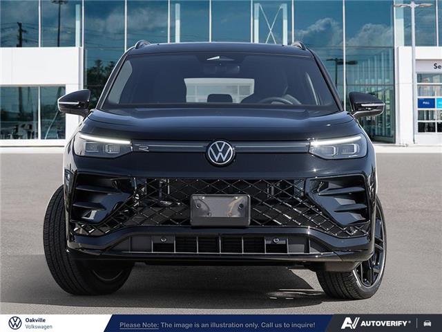 2026 Volkswagen Tiguan Comfortline R-Line Black Edition (Stk: 173884) in Oakville - Image 2 of 24