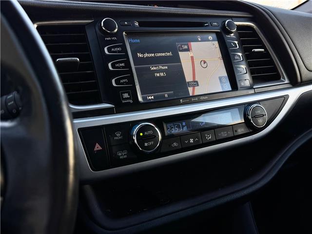 2017 Toyota Highlander Limited (Stk: 260311A) in Calgary - Image 14 of 19