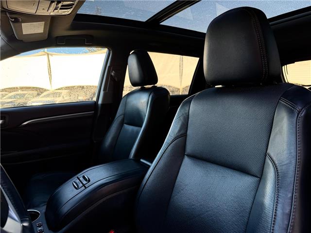 2017 Toyota Highlander Limited (Stk: 260311A) in Calgary - Image 6 of 19