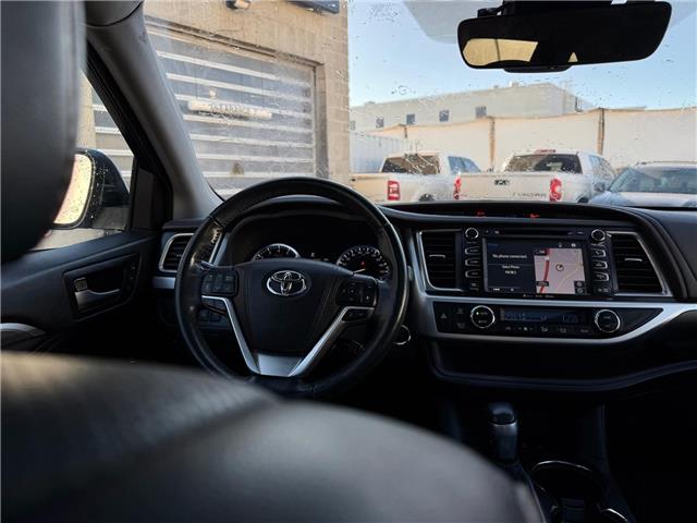 2017 Toyota Highlander Limited (Stk: 260311A) in Calgary - Image 10 of 19