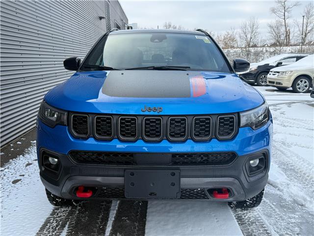 2026 Jeep Compass Trailhawk (Stk: 26112) in London - Image 2 of 15