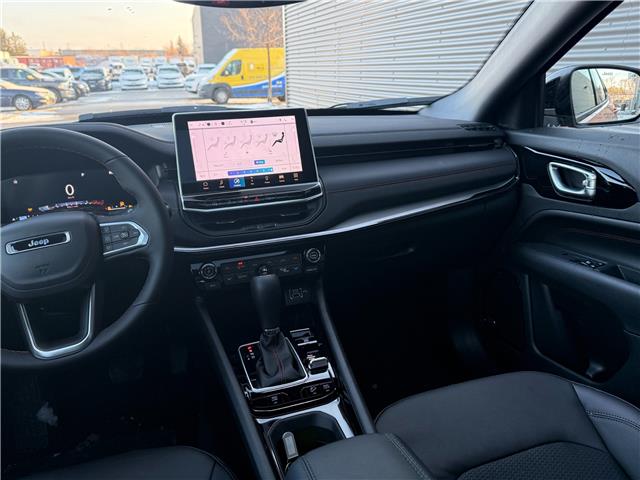 2026 Jeep Compass Trailhawk (Stk: 26111) in London - Image 11 of 14