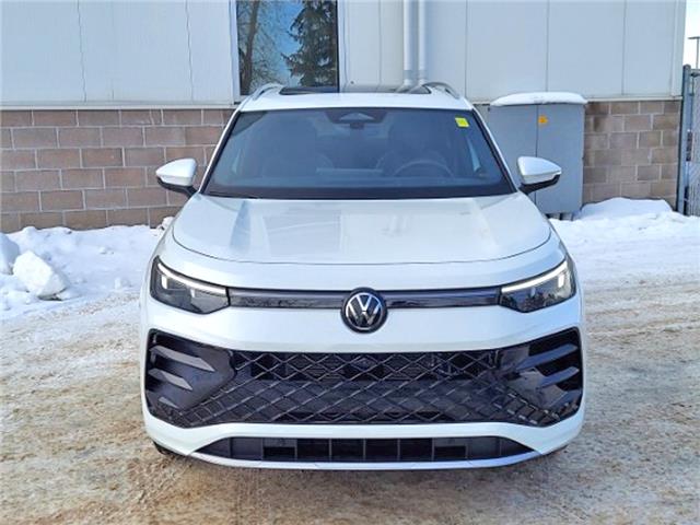2026 Volkswagen Tiguan Highline Turbo R-Line (Stk: 260161) in Regina - Image 2 of 39