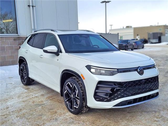 2026 Volkswagen Tiguan Highline Turbo R-Line (Stk: 260161) in Regina - Image 3 of 39