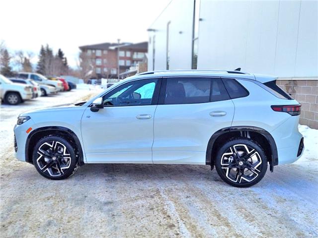 2026 Volkswagen Tiguan Highline Turbo R-Line (Stk: 260161) in Regina - Image 9 of 39